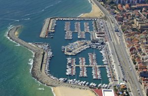 10 x 2.8 متر متررسو القارب Port Masnou مارينا للبيع