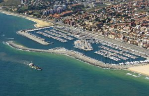 10 x 3 متر متررسو القارب Port Masnou مارينا للبيع