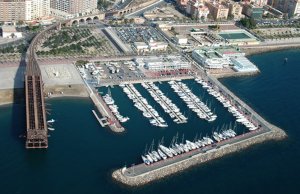 10 x 3.5 متر متررسو القارب Club de Mar Almeria مارينا للبيع