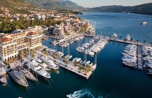 10 x 3.5 متر متررسو القارب مارينا Porto Montenegro للبيع