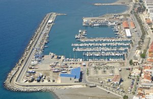 10 x 3.5 متر متررسو القارب Puerto Caleta de Velez مارينا للبيع