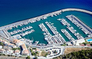 10 x 4 متر متررسو القارب Port Garraf مارينا للبيع