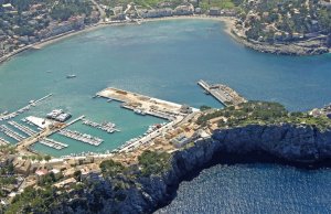 10 x 4 متر متررسو القارب Puerto de Soller مارينا Tramontana للبيع