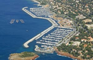 10 x 4.5 متر متررسو القارب Port of Santa Lucia St Raphael للبيع