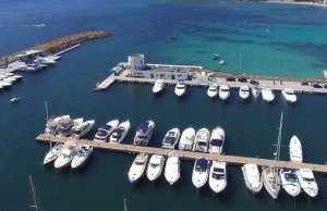 12 x 4 متر متررسو القارب Puerto Deportivo Santa Eulalia مارينا للبيع