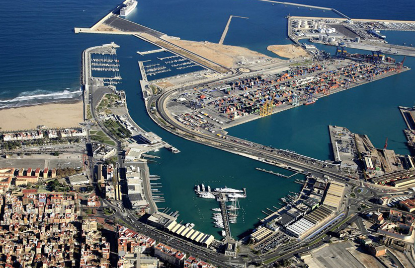 15 x 5 متر متررسو القارب La مارينا de Valencia - Americas Cup Experience مارينا للبيع