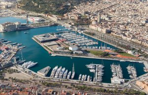 15 x 5 متر متررسو القارب Port Vell مارينا للإيجار