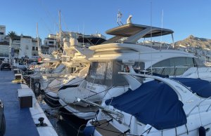 18 x 4.8 متر متررسو القارب Puerto Banus للبيع (with Parking Space included)