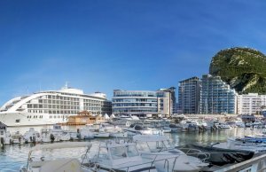 21 x 5 متر متررسو القارب Ocean Village مارينا للبيع