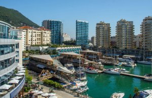 21 x 5 متر متررسو القارب Ocean Village مارينا للبيع