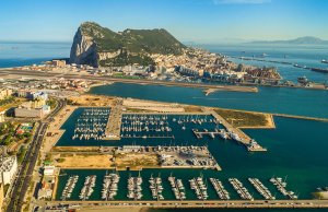 23 x 6.8 متر متررسو القارب Alcaidesa Puerto Deportivo مارينا للإيجار