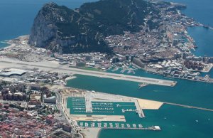 23 x 6.8 متر متررسو القارب Alcaidesa Puerto Deportivo مارينا للإيجار