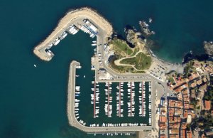 8 x 3 متر متررسو القارب Port de Llanca مارينا للبيع