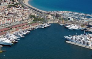 45 x 10 متر متررسو القارب Port Tarraco - Levente Quay للإيجار