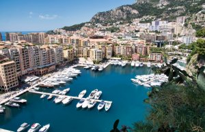 8 X 3 متر متررسو القارب Fontvielle مارينا Monaco للبيع