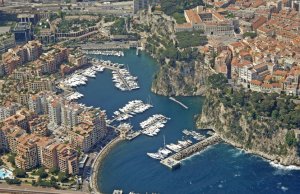 8 X 3 متر متررسو القارب Fontvielle مارينا Monaco للبيع