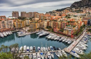 8 X 3 متر متررسو القارب Fontvielle مارينا Monaco للبيع