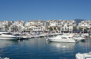 8 x 3 متر متررسو القارب Puerto Banus مارينا مارينا للبيع